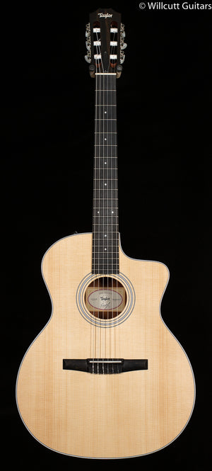 Taylor 214ce-N Nylon Grand Auditorium Rosewood/Spruce (117)