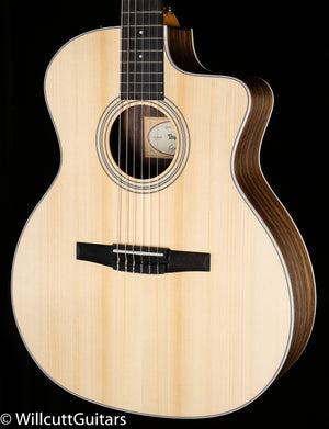 Taylor 214ce Nylon