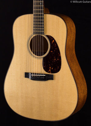 Martin D-18 Modern Deluxe (988)