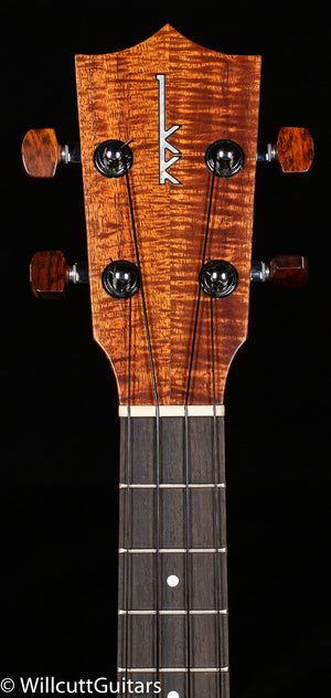 Kamaka HF-3 D Tenor Deluxe Ukulele with Case (099)