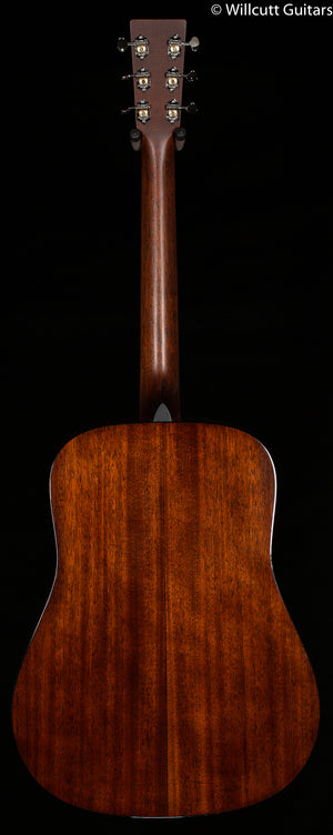 Martin D-18