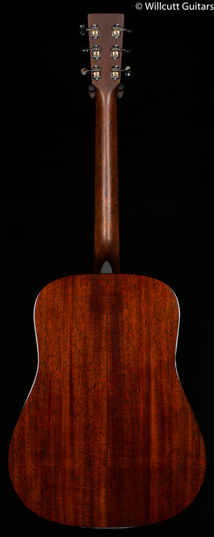 Martin D-18