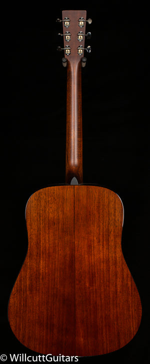 Martin D-18