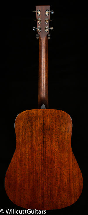 Martin D-18