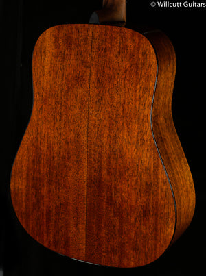 Martin D-18