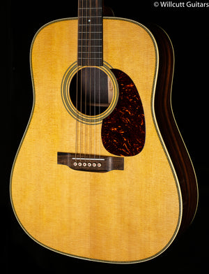 Martin HD-28 (590)
