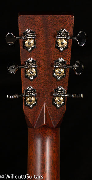 Martin HD-28 Sunburst (110)