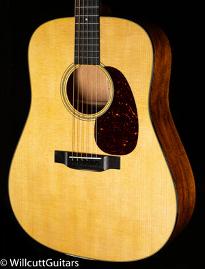 Martin D-18 (718)