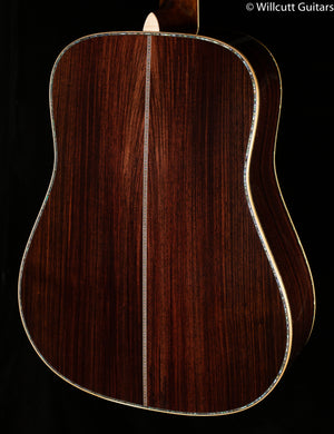 Martin D-45 Modern Deluxe (386)