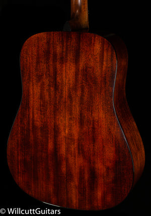 Martin D-18 (562)