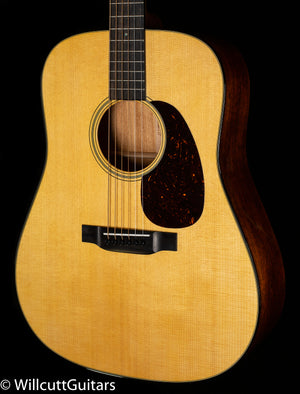 Martin D-18 (631)
