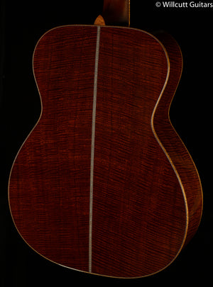Santa Cruz OM Model Custom Ancient Sitka Fiddleback Mahogany