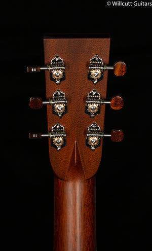 Santa Cruz OM Model Custom Ancient Sitka Fiddleback Mahogany