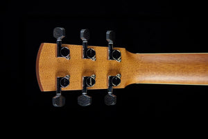 Larrivee LV-09 Quilted Maple Sophia Inlay (702)