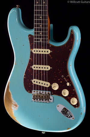 fender-custom-shop-ltd-60-roasted-stratocaster-heavy-relic-daphne-blue-330