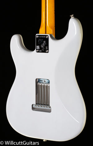 Fender Eric Johnson Stratocaster, Maple Fingerboard, White Blonde (320)