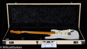 Fender Eric Johnson Stratocaster, Maple Fingerboard, White Blonde (320)