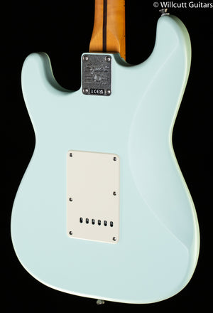 Squier 40th Anniversary Stratocaster, Vintage Edition, Maple Fingerboard, Gold Anodized Pickguard, Satin Sonic Blue (650)