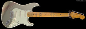 fender-fsr-traditional-50s-stratocaster-inca-silver-with-shoreline-gold-stripes-748