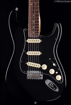 fender-deluxe-strat-black-317