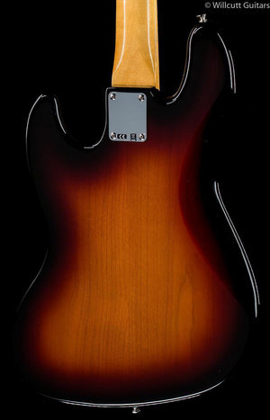 fender-classic-series-60s-jazz-bass-3-tone-sunburst-pau-ferro-696