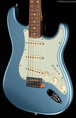 Fender Vintera '60s Stratocaster Ice Blue Metallic