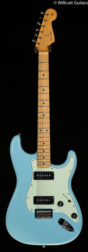 Fender Noventa Stratocaster Maple Fingerboard Daphne Blue