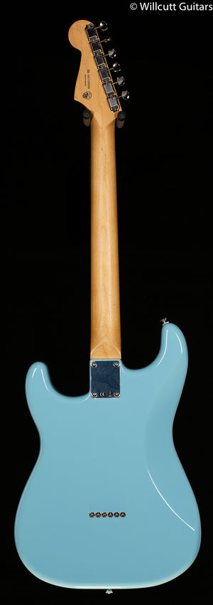 Fender Noventa Stratocaster Maple Fingerboard Daphne Blue