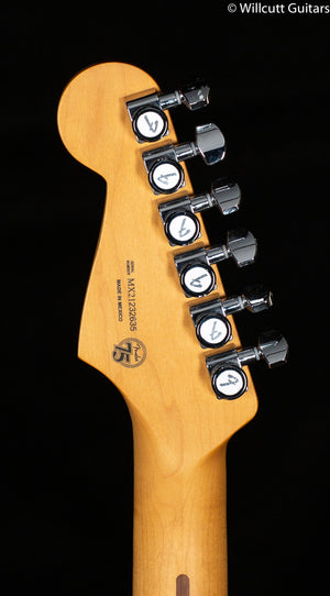 Fender Player Plus Stratocaster HSS Maple Fingerboard 3-Color Sunburst