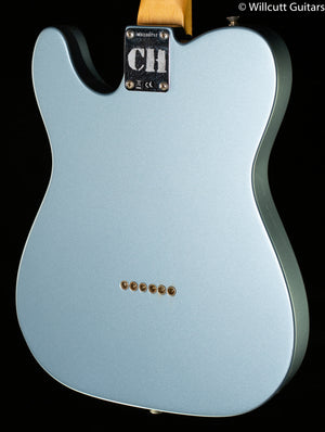 Fender Chrissie Hynde Telecaster Rosewood Fingerboard Ice Blue Metallic (717)