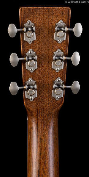 Martin D-16E (841)