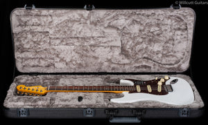 Fender American Ultra Stratocaster Arctic Pearl Rosewood Fingerboard