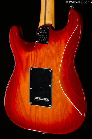 Fender American Ultra Luxe Stratocaster Maple Fingerboard Plasma Red Burst (092)