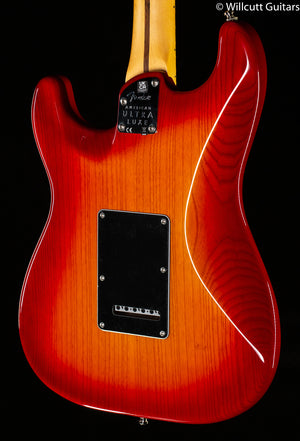 Fender American Ultra Luxe Stratocaster Maple Fingerboard Plasma Red Burst (568)