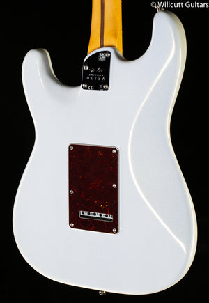 Fender American Ultra Stratocaster Arctic Pearl Rosewood Fingerboard (027)