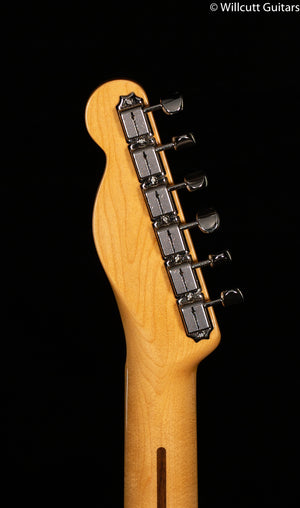 Fender 70th Anniversary Esquire Lake Placid Blue