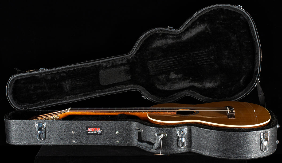 Godin Etude Classical Guitar w/ Hardshell Case