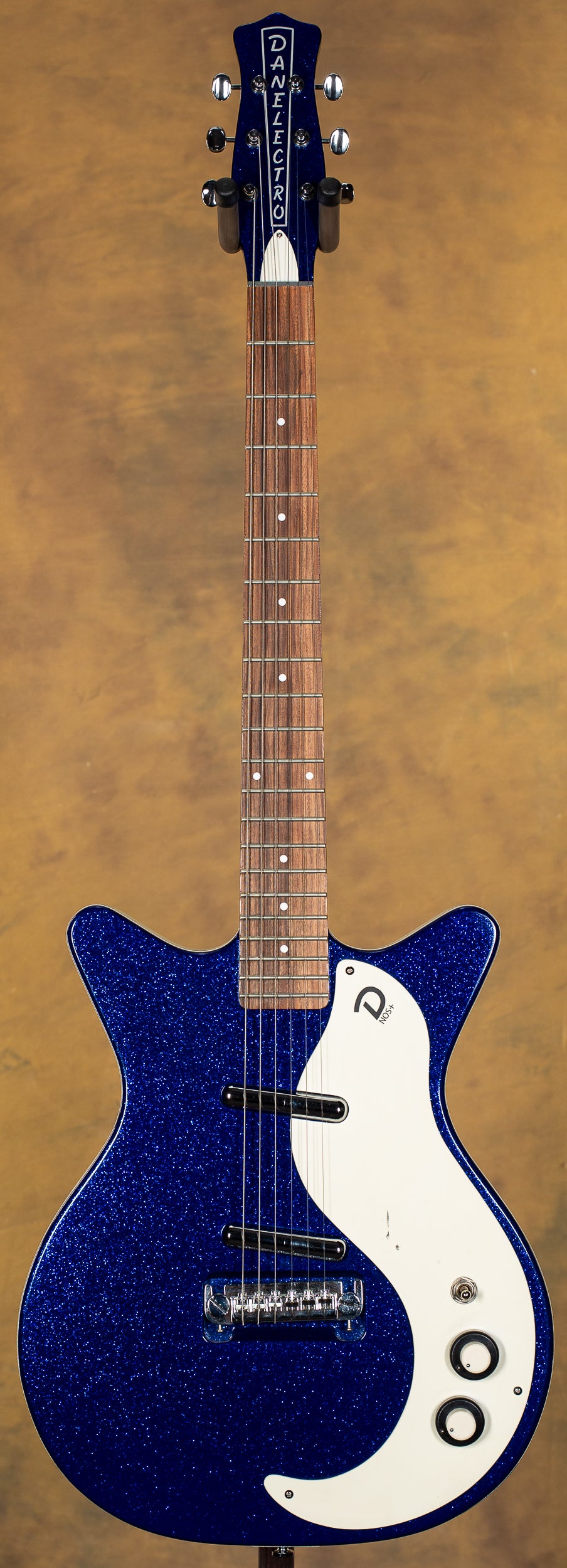 Danelectro 59M NOS+ Metalflake Blue