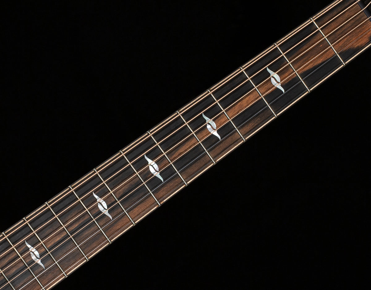 Taylor 812ce 12-Fret Grand Concert (016)