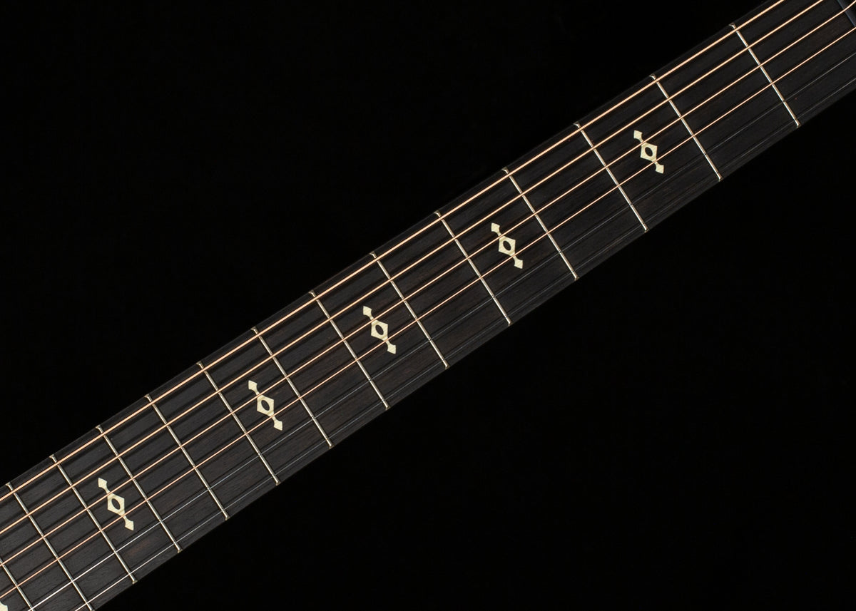 Taylor Next Generation Builder's Edition 324ce (056)