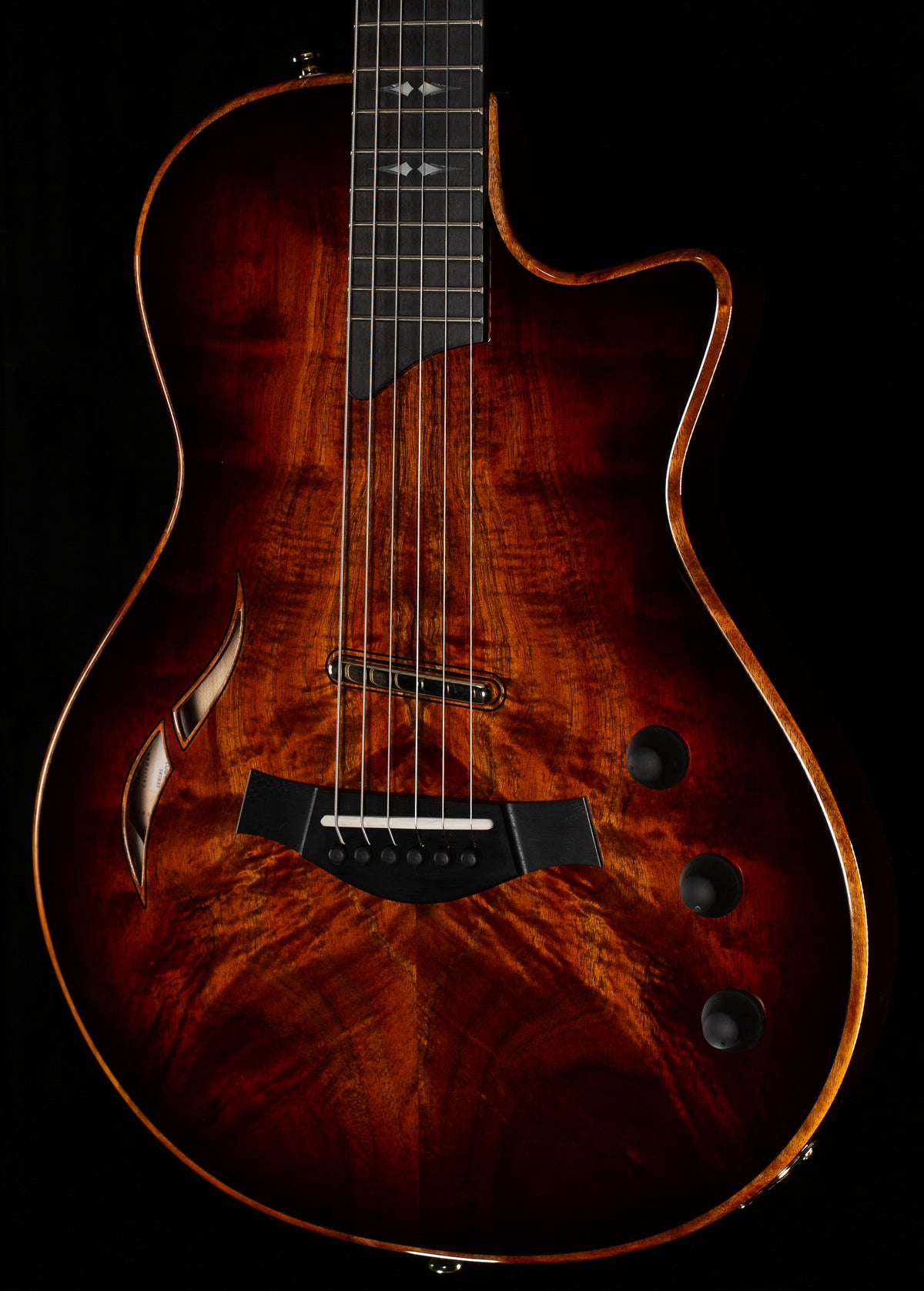 Taylor T5z Custom Armrest (099)