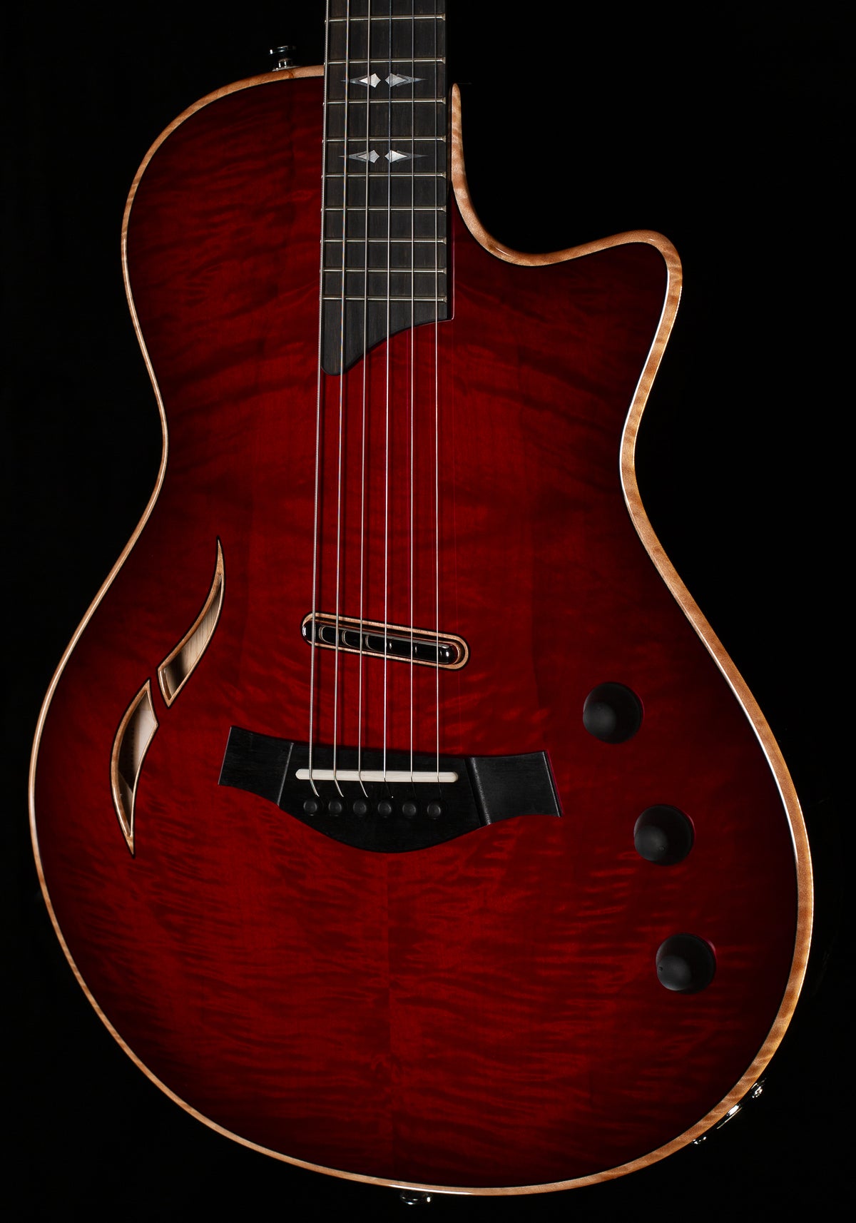 Taylor T5z Pro Cayenne Red Armrest (104)