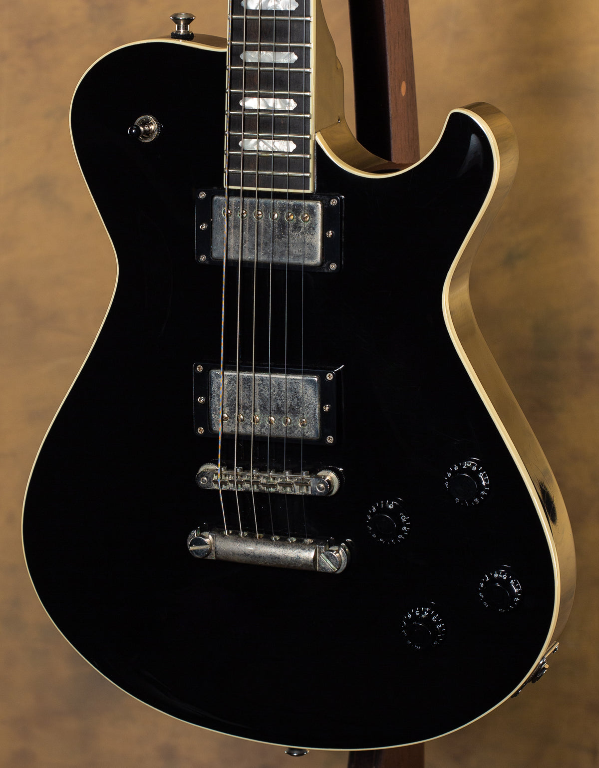 Knaggs Eric Steckel Kenai T/S Black Gloss Relic
