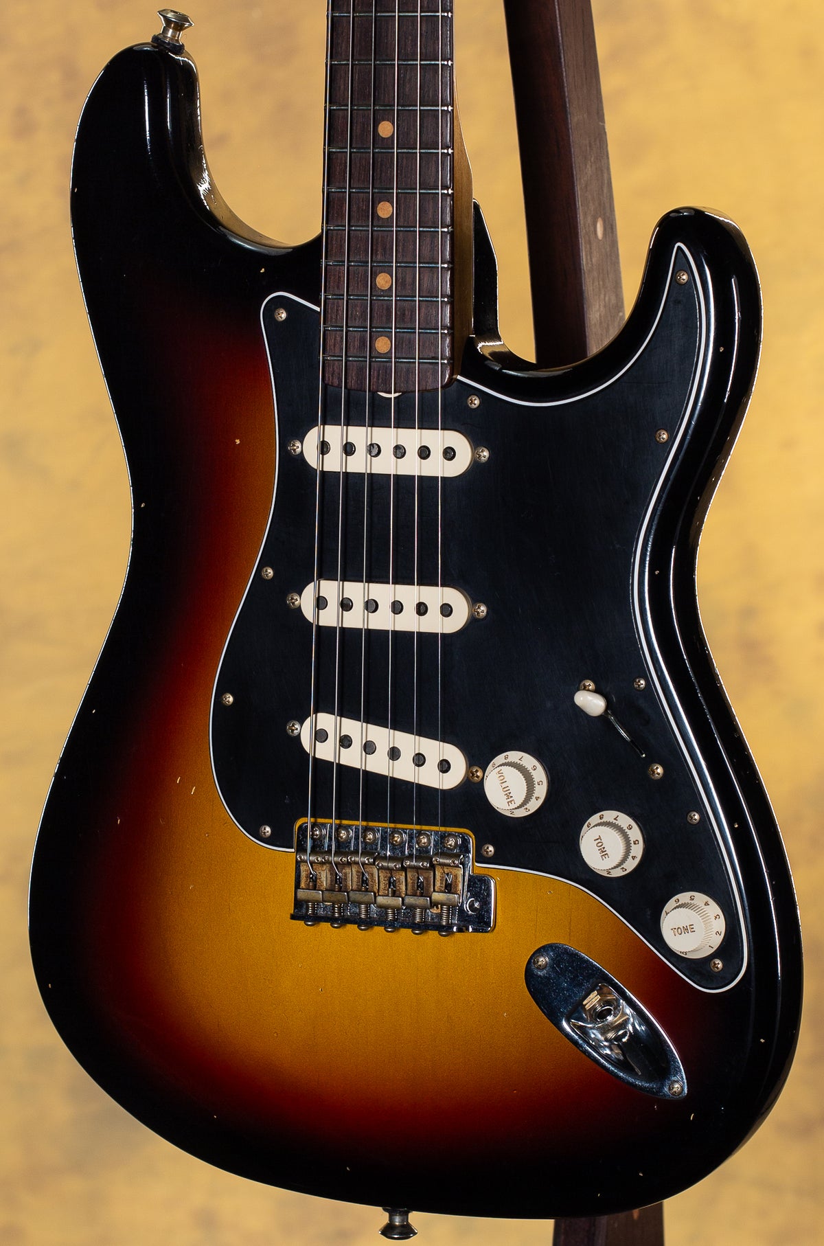 2024 Fender Custom Shop Postmodern Strat Journeyman Relic Rosewood Fingerboard 3-Color Sunburst