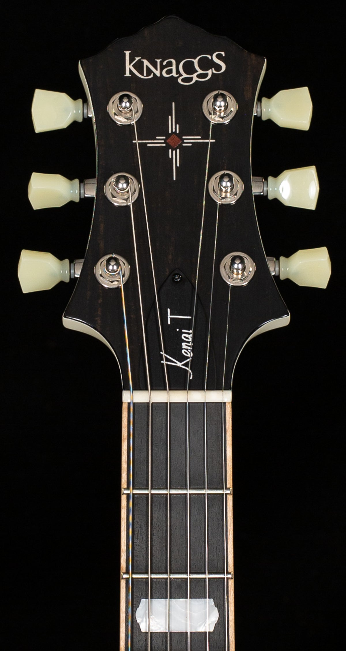 Knaggs Influence Kenai T Creme (916)