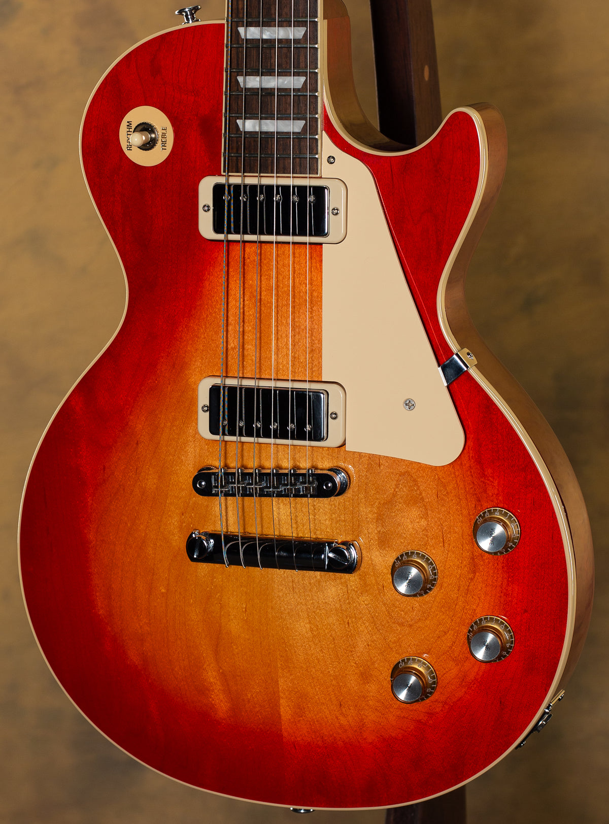 2023 Gibson Les Paul Deluxe 70&#39;s Cherry Sunburst