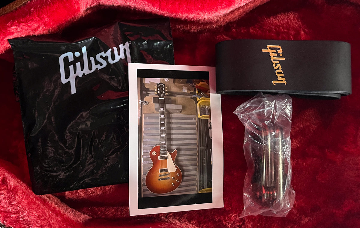 2023 Gibson Les Paul Deluxe 70&#39;s Cherry Sunburst