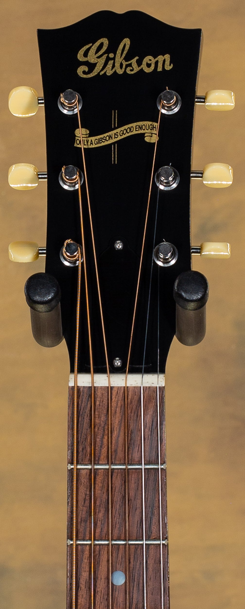 2022 Gibson Custom Shop 1942 Banner LG-2 Vintage Sunburst