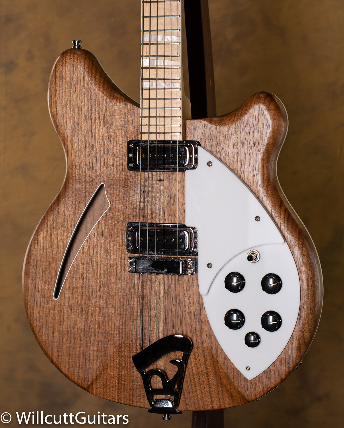 Rickenbacker 360W Walnut