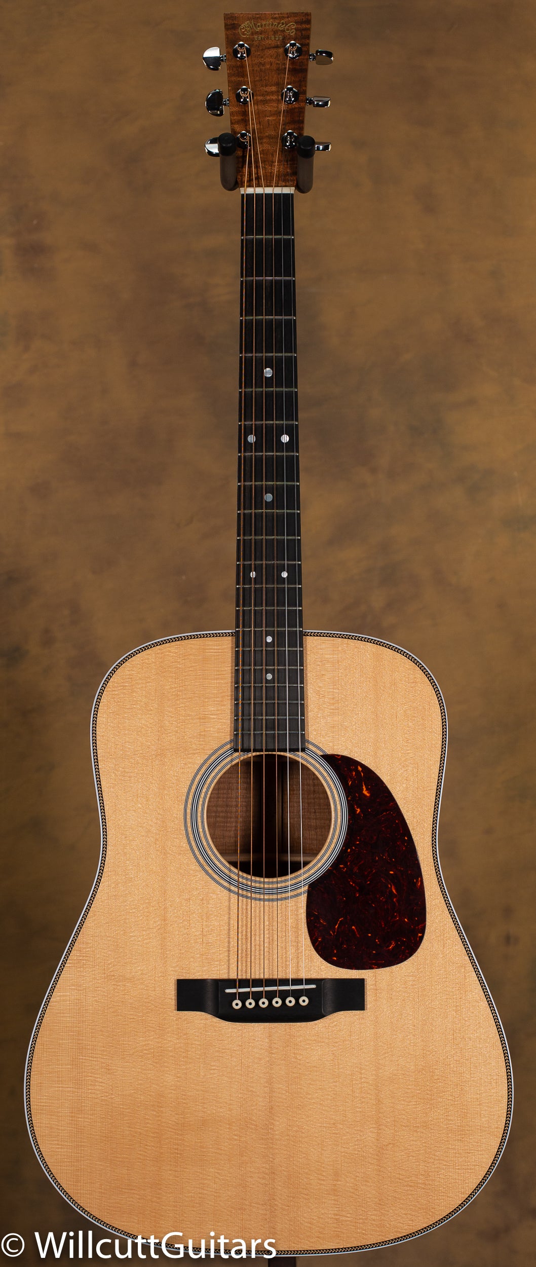 Martin Custom Shop Style 28 Dreadnaught Herringbone Koa